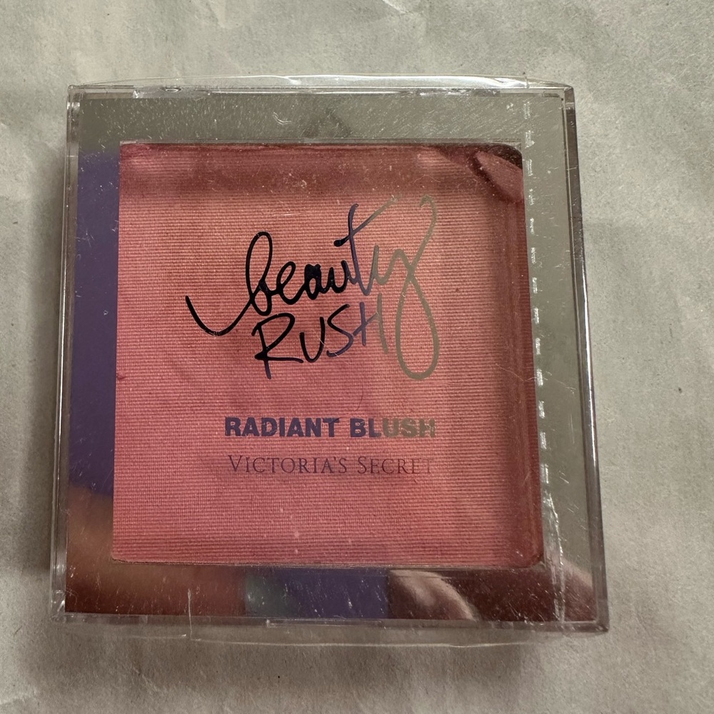 NEW Victoria's Secret Beauty Rush Radiant Blush - Dollface
